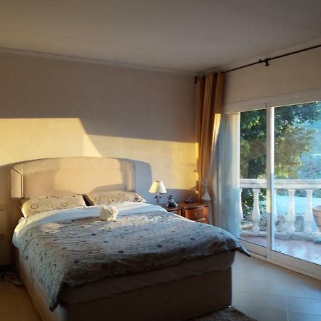 מאלגה Villa De La Rosa מראה חיצוני תמונה